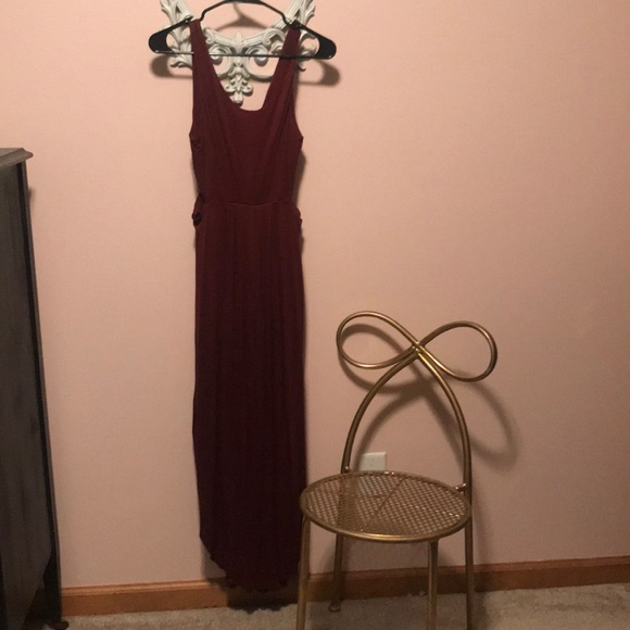 Omg burgundy dress with side cut outs - Picture 1 of 2